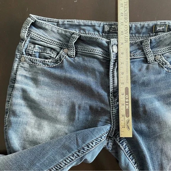 SILVER JEANS Suki Mid Straight Joga Hybrid Denim Blue Knit Flex Curvy Jean 34X32 - Picture 4 of 10